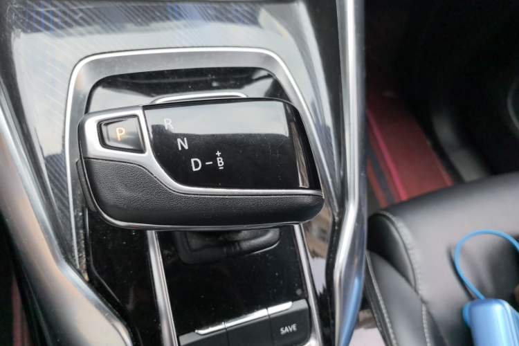 Used SAIC MAXUS EUNIQ 5 2020 1.3T PLUG-IN Elite Edition Gear Lever