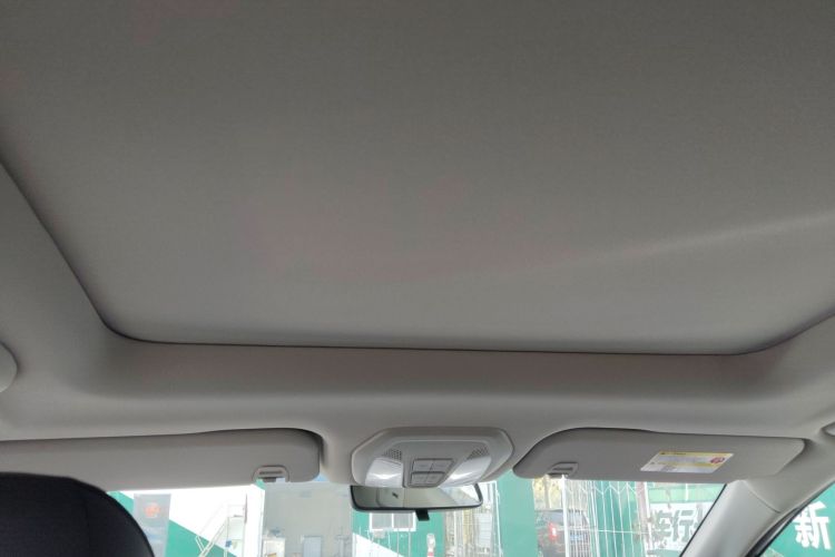 Used SAIC MAXUS EUNIQ 5 2020 Flagship Version with Large Battery 7 Seats Headliner