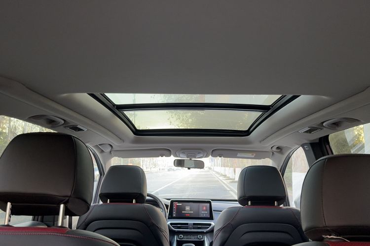 Used SAIC MAXUS EUNIQ 5 2020 Flagship Version with Large Battery 7 Seats Headliner
