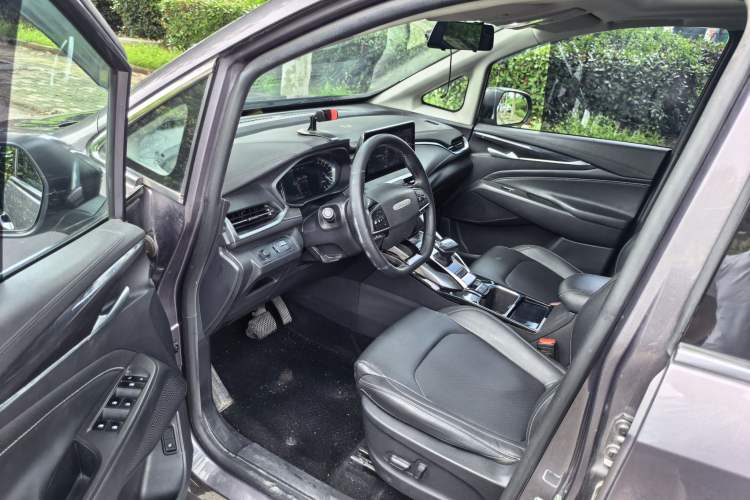 Used SAIC MAXUS EUNIQ 5 2020 1.3T PLUG-IN Luxury Edition Interior 1