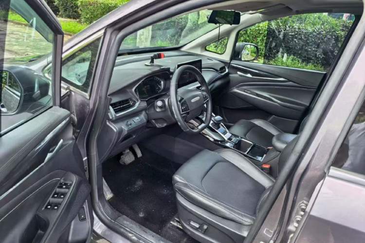 Used SAIC MAXUS EUNIQ 5 2020 1.3T PLUG-IN Luxury Edition Left Front Seat