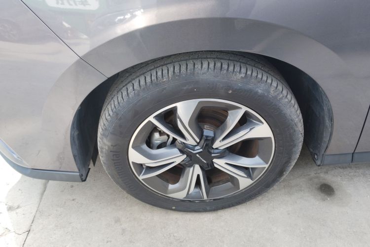 Used SAIC MAXUS EUNIQ 5 2020 Flagship Version with Large Battery 7 Seats Left Front Wheel Hub
