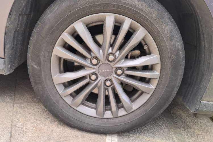 Used SAIC MAXUS EUNIQ 5 2020 1.3T PLUG-IN Elite Edition Right Front Wheel Hub