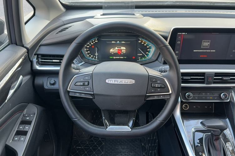 Used SAIC MAXUS EUNIQ 5 2020 Flagship Version with Large Battery 7 Seats Steering Wheel