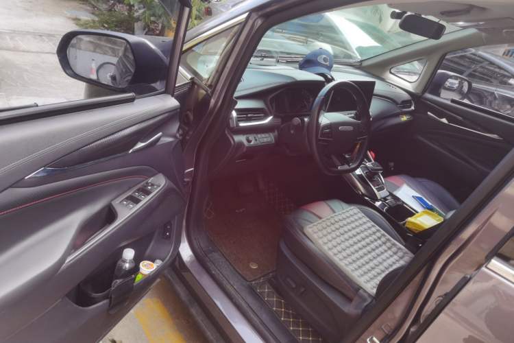 Used SAIC MAXUS EUNIQ 5 2020 1.3T PLUG-IN Luxury Edition Driver Seat