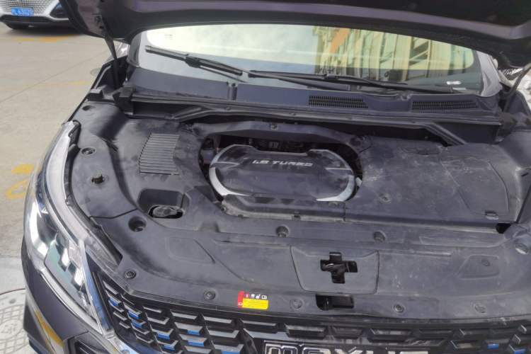 Used SAIC MAXUS EUNIQ 5 2020 1.3T PLUG-IN Luxury Edition Engine Bay Right