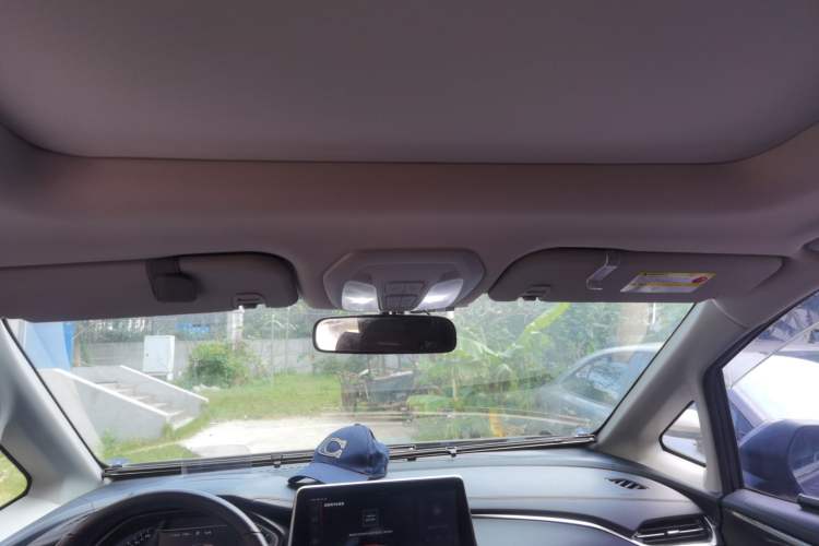 Used SAIC MAXUS EUNIQ 5 2020 1.3T PLUG-IN Luxury Edition Headliner