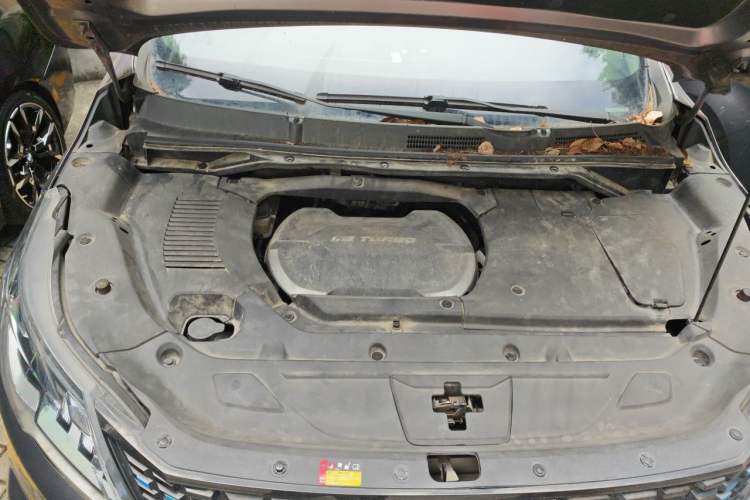 Used SAIC MAXUS EUNIQ 5 2020 1.3T PLUG-IN Elite Edition Engine Bay