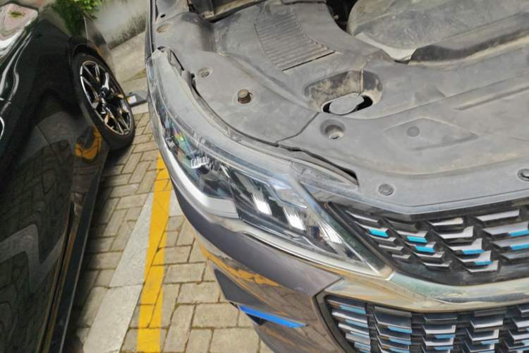 Used SAIC MAXUS EUNIQ 5 2020 1.3T PLUG-IN Elite Edition Exterior 6