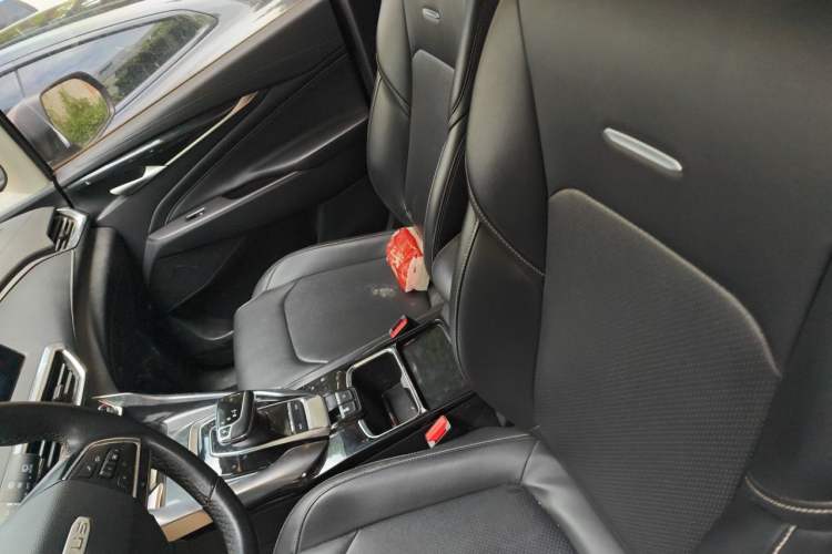 Used SAIC MAXUS EUNIQ 5 2020 1.3T PLUG-IN Elite Edition Left Front Seat