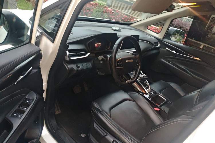 Used SAIC MAXUS EUNIQ 5 2020 1.3T PLUG-IN Elite Edition Driver Seat