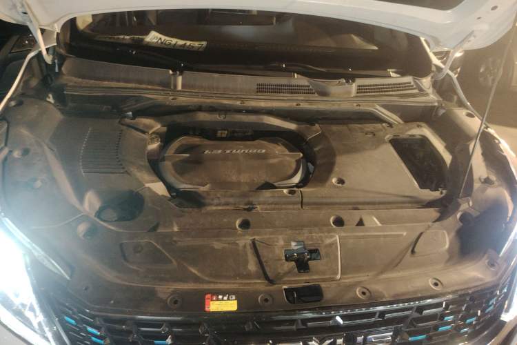 Used SAIC MAXUS EUNIQ 5 2020 1.3T PLUG-IN Luxury Edition Engine Bay