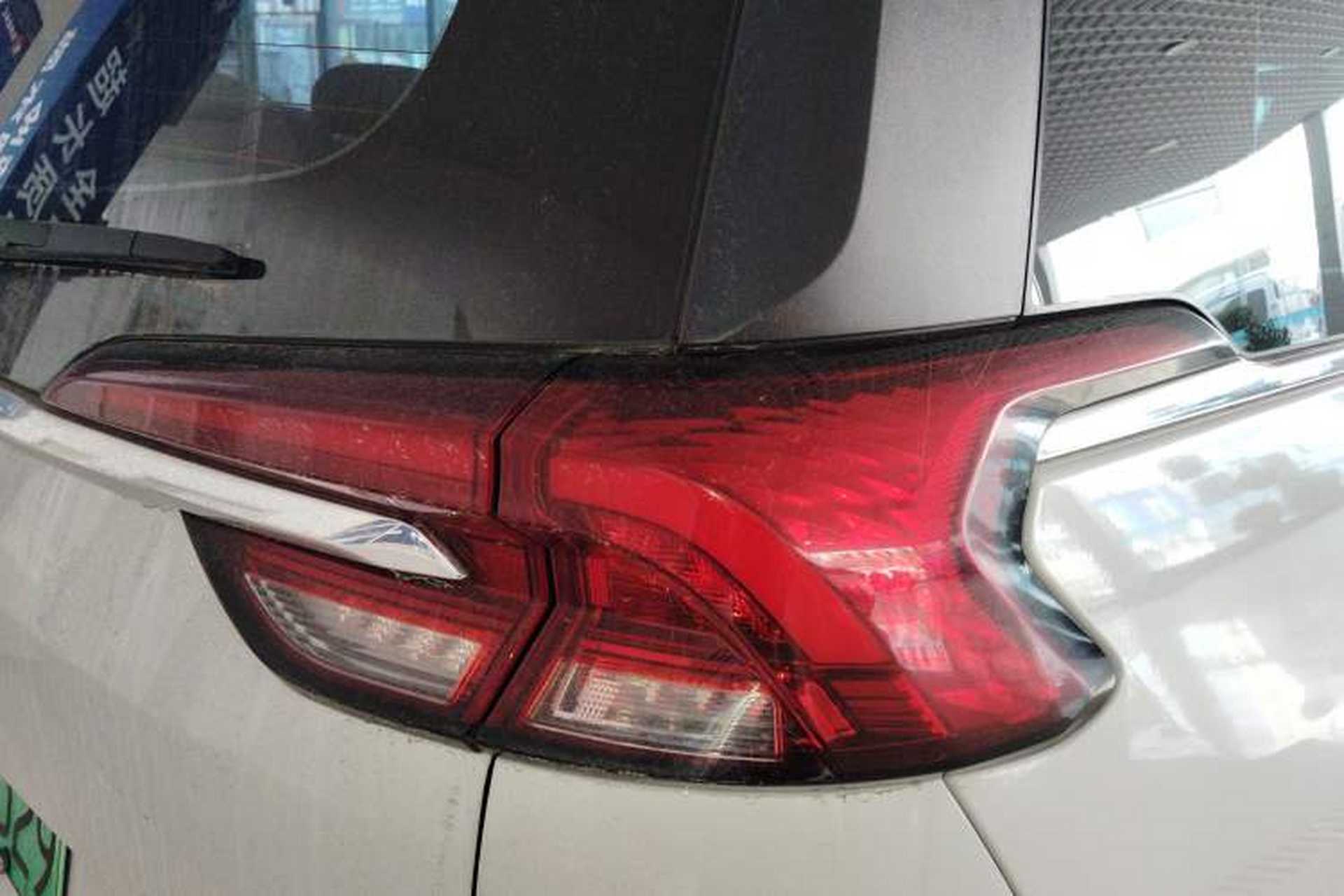 Used SAIC MAXUS EUNIQ 5 2020 Elite Edition 7 Seats Exterior 3
