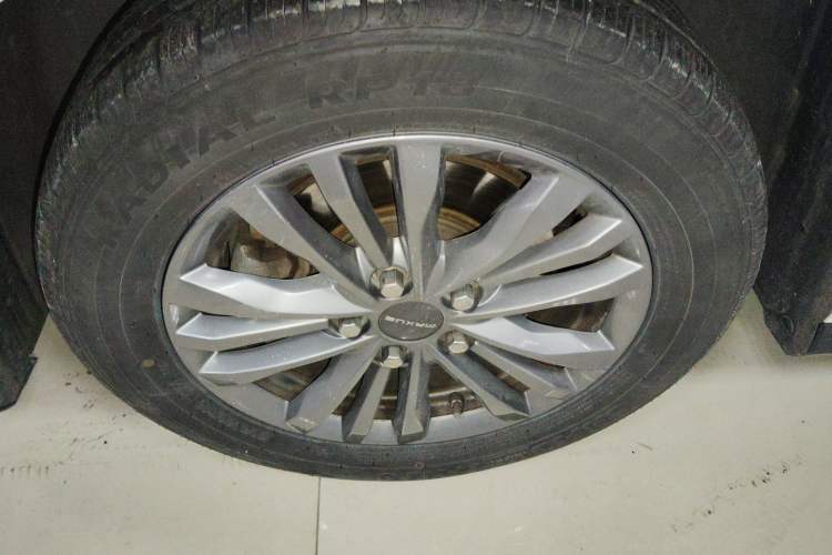 Used SAIC MAXUS EUNIQ 5 2020 Elite Edition 7 Seats Exterior 4