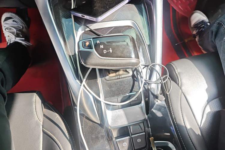 Used SAIC MAXUS EUNIQ 5 2020 1.3T PLUG-IN Elite Edition Gear Lever