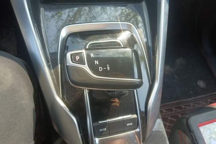 Used SAIC MAXUS EUNIQ 5 2020 1.3T PLUG-IN Luxury Edition Gear Lever