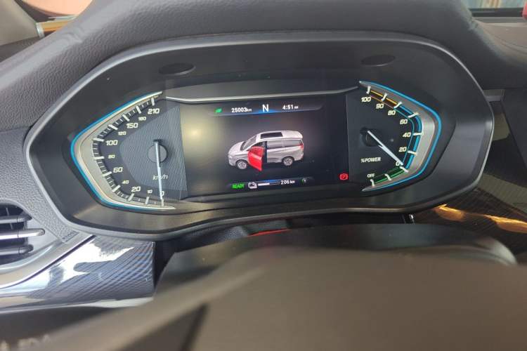 Used SAIC MAXUS EUNIQ 5 2020 Classic Edition 7 Seats Instrument Cluster