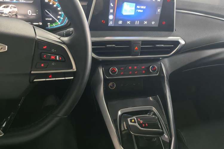 Used SAIC MAXUS EUNIQ 5 2020 1.3T PLUG-IN Elite Edition Interior 1