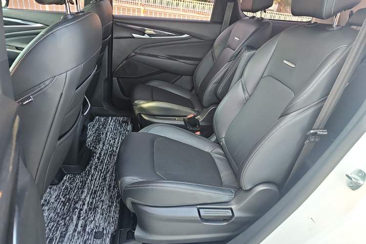 Used SAIC MAXUS EUNIQ 5 2020 1.3T PLUG-IN Elite Edition Interior 1