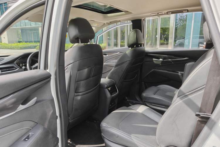 Used SAIC MAXUS EUNIQ 5 2020 1.3T PLUG-IN Elite Edition Interior 6