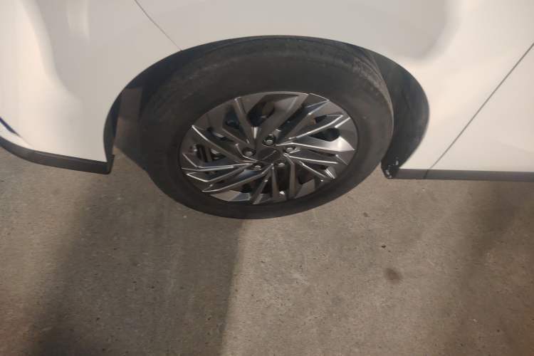 Used SAIC MAXUS EUNIQ 5 2020 1.3T PLUG-IN Luxury Edition Left Front Wheel Hub