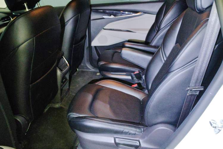 Used SAIC MAXUS EUNIQ 5 2020 Elite Edition 7 Seats Left Rear Seat