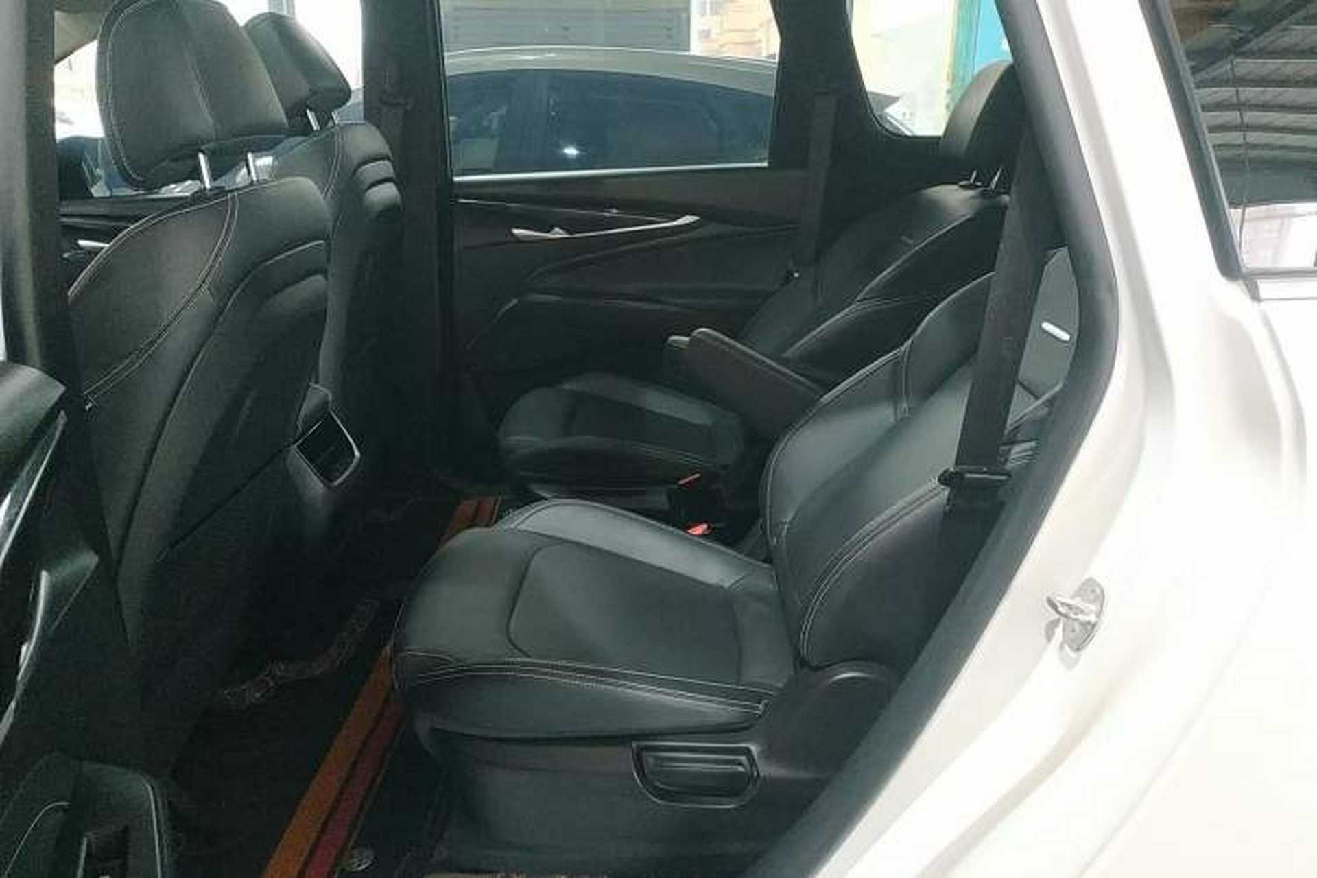 Used SAIC MAXUS EUNIQ 5 2020 1.3T PLUG-IN Luxury Edition Left Rear Seat
