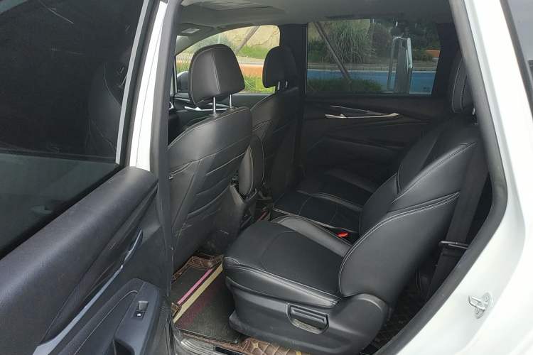 Used SAIC MAXUS EUNIQ 5 2020 1.3T PLUG-IN Elite Edition Left Rear Seat
