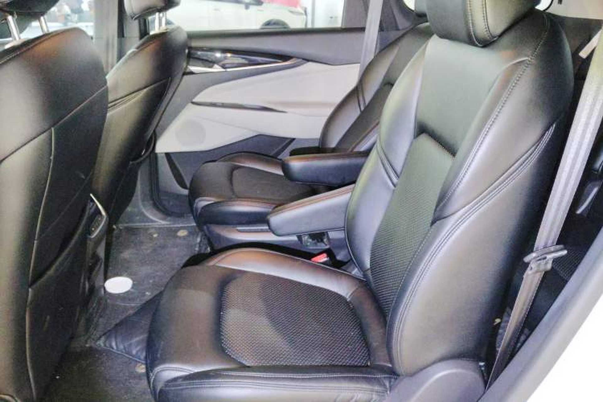 Used SAIC MAXUS EUNIQ 5 2020 Elite Edition 7 Seats Left Rear Seat