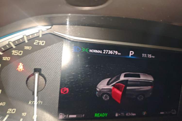 Used SAIC MAXUS EUNIQ 5 2020 1.3T PLUG-IN Elite Edition Odometer Close Up