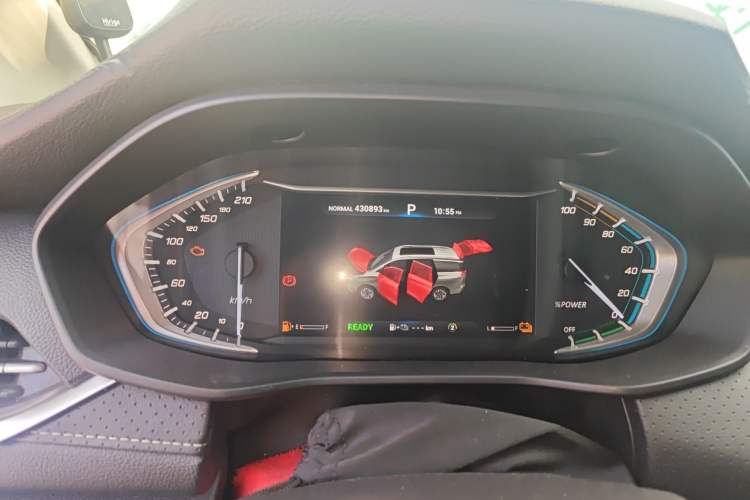 Used SAIC MAXUS EUNIQ 5 2020 1.3T PLUG-IN Elite Edition Odometer Close Up