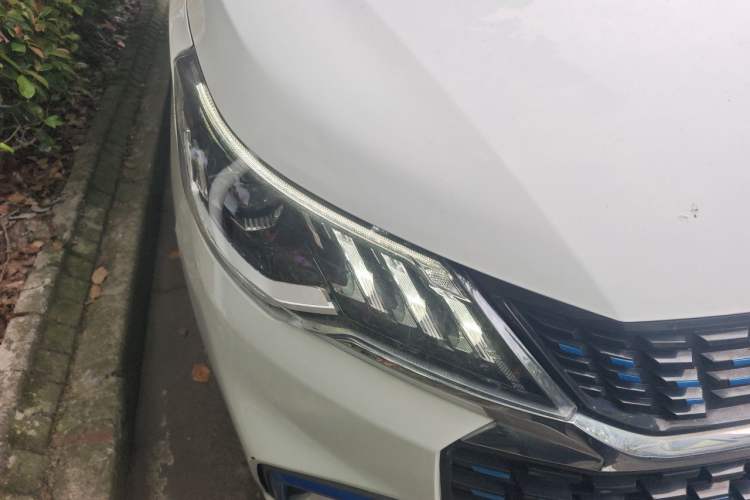 Used SAIC MAXUS EUNIQ 5 2020 1.3T PLUG-IN Elite Edition Right Front Headlight