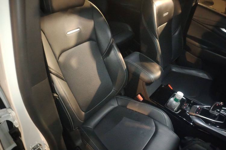 Used SAIC MAXUS EUNIQ 5 2020 1.3T PLUG-IN Luxury Edition Right Front Seat