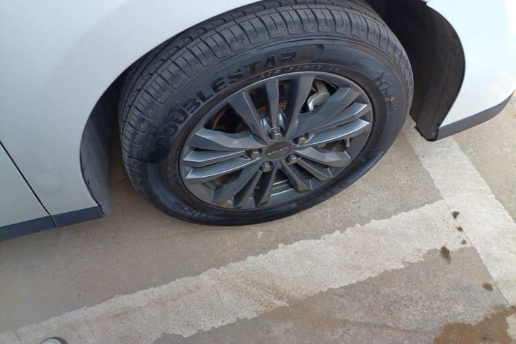 Used SAIC MAXUS EUNIQ 5 2020 1.3T PLUG-IN Elite Edition Right Front Wheel Hub