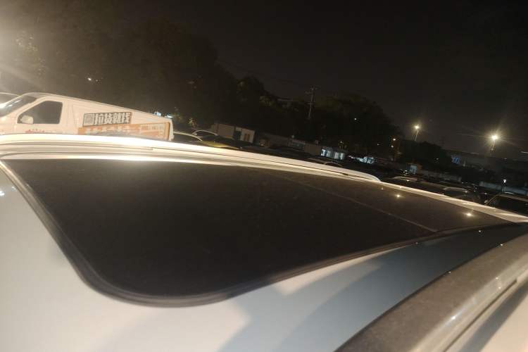 Used SAIC MAXUS EUNIQ 5 2020 1.3T PLUG-IN Luxury Edition Roof