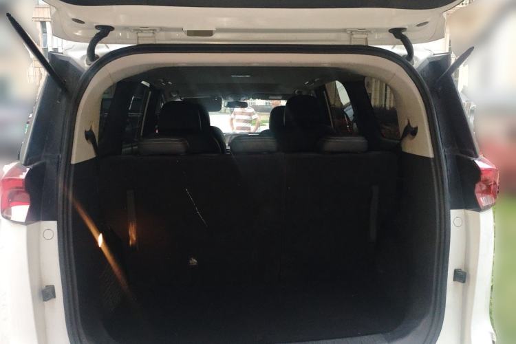 Used SAIC MAXUS EUNIQ 5 2020 1.3T PLUG-IN Elite Edition Trunk