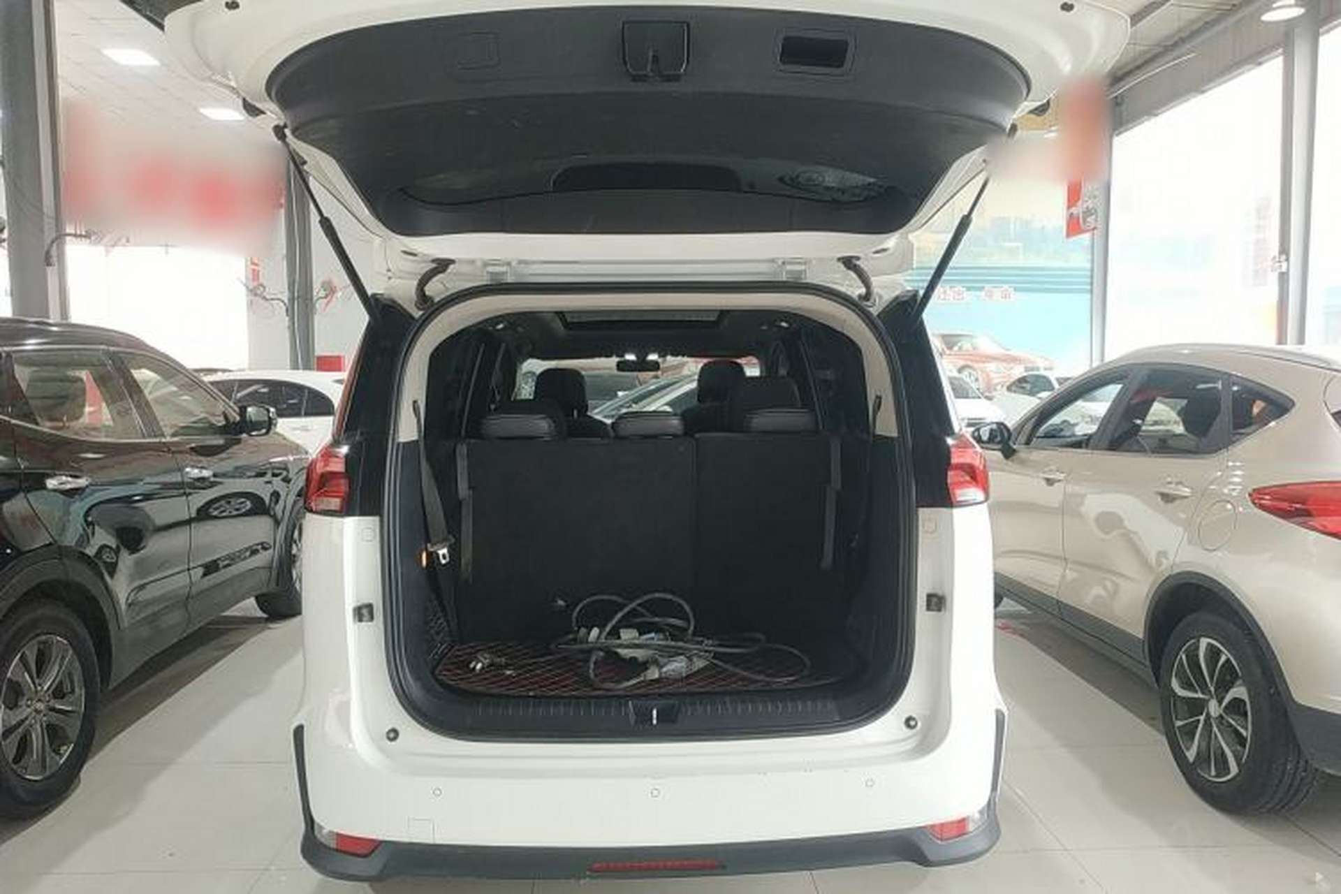 Used SAIC MAXUS EUNIQ 5 2020 1.3T PLUG-IN Luxury Edition Trunk
