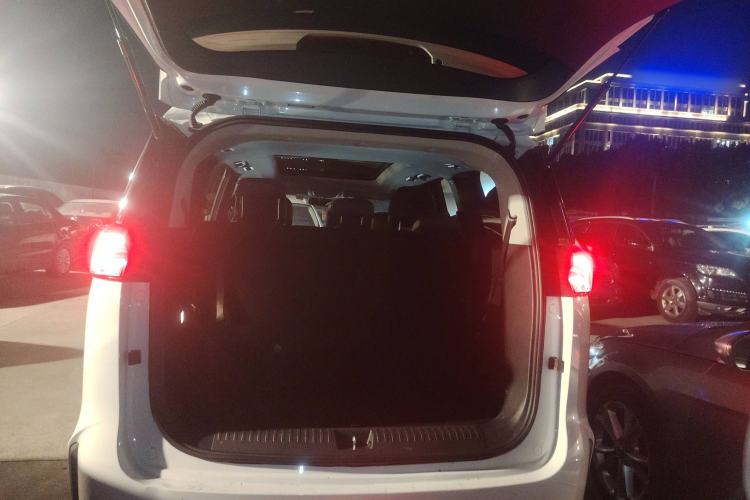 Used SAIC MAXUS EUNIQ 5 2020 1.3T PLUG-IN Luxury Edition Trunk
