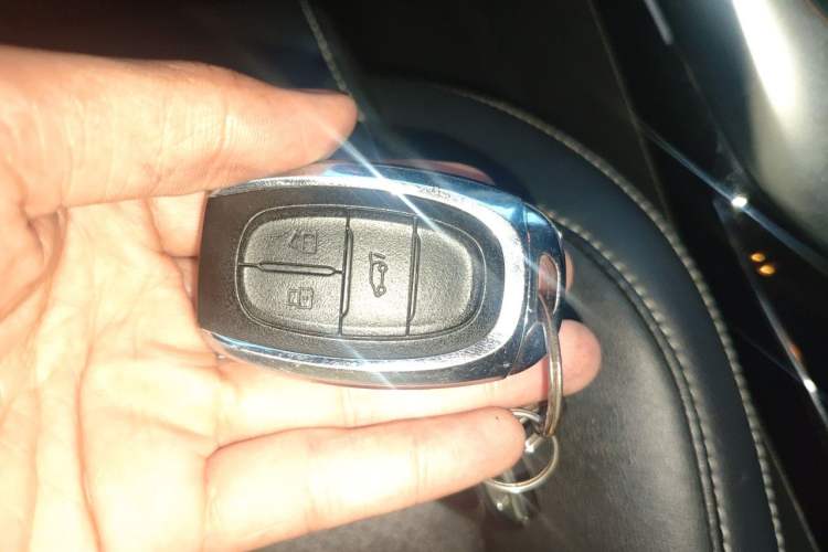 Used SAIC MAXUS EUNIQ 5 2020 1.3T PLUG-IN Elite Edition Vehicle Key