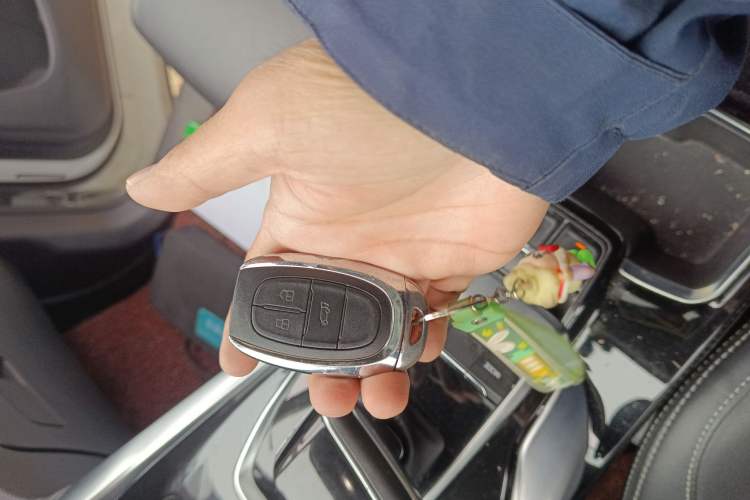 Used SAIC MAXUS EUNIQ 5 2020 1.3T PLUG-IN Luxury Edition Vehicle Key