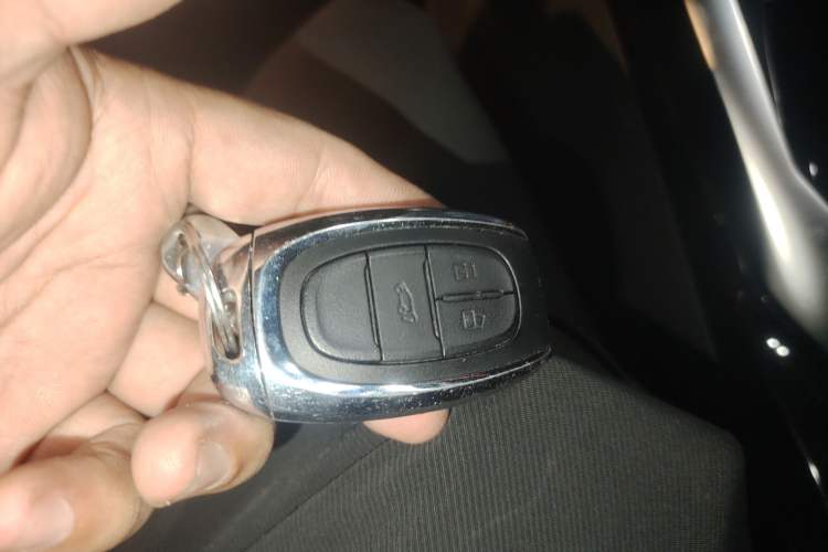 Used SAIC MAXUS EUNIQ 5 2020 1.3T PLUG-IN Luxury Edition Vehicle Key