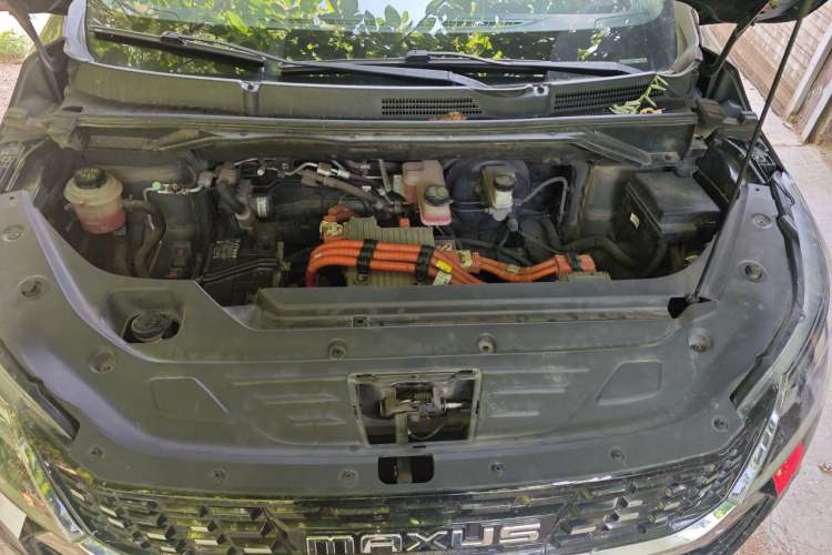 Used SAIC MAXUS EUNIQ 5 2022 Elite Edition Six-Seater Engine Bay