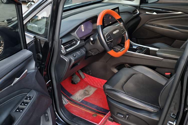 Used SAIC MAXUS EUNIQ 5 2022 Luxury Edition Six Seats Interior 1