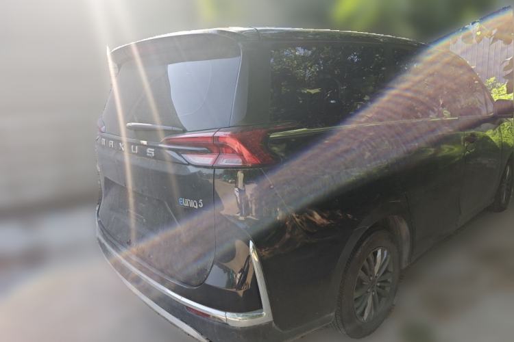 Used SAIC MAXUS EUNIQ 5 2022 Elite Edition Six-Seater Rear Right 45 Deg