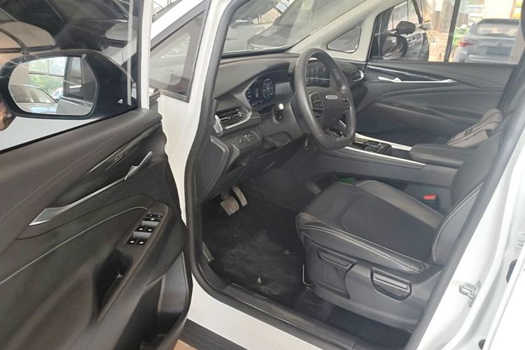 Used SAIC MAXUS EUNIQ 5 2022 Elite Edition Six-Seater Driver Seat