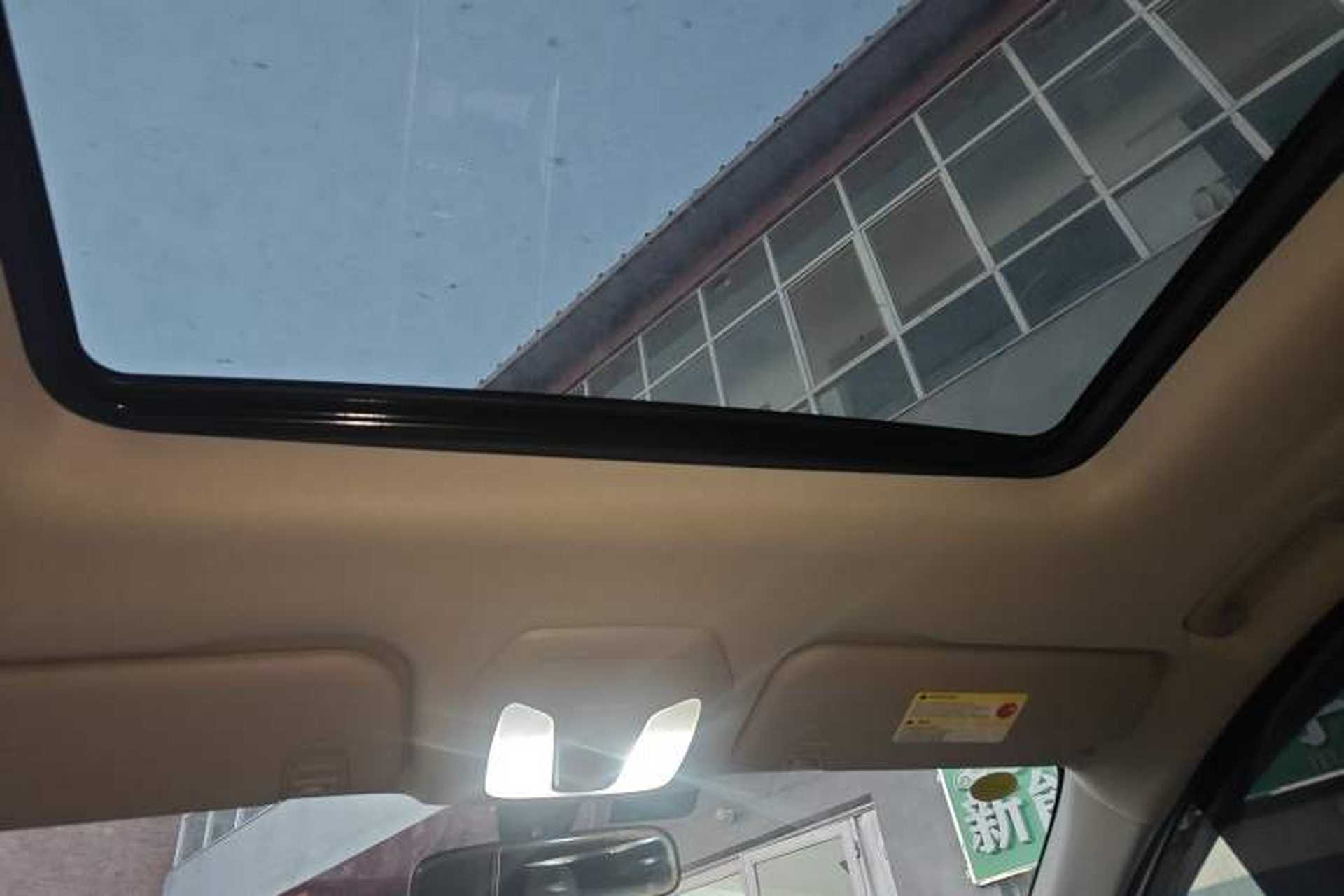 Used SAIC MAXUS EUNIQ 5 2022 Elite Edition Six-Seater Headliner