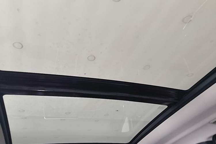 Used SAIC MAXUS EUNIQ 5 2022 Elite Edition Six-Seater Headliner