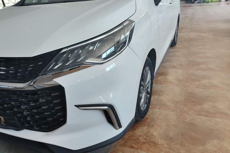 Used SAIC MAXUS EUNIQ 5 2022 Elite Edition Six-Seater Left Front Headlight