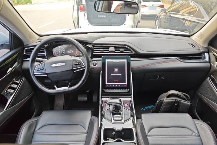 Used SAIC MAXUS EUNIQ 6 2021 LITE+ Smart Edition Center Console