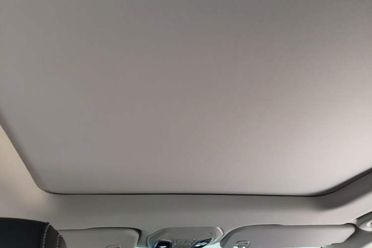 Used SAIC MAXUS EUNIQ 6 2021 1.3T PLUG-IN LITE+ Smart Enjoyment Version Headliner